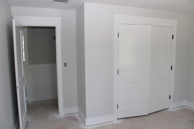 32 Mendon St, Upton, MA 01568