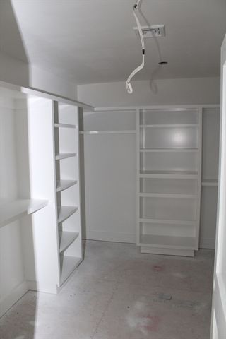 32 Mendon St, Upton, MA 01568