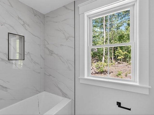 32 Mendon St, Upton, MA 01568