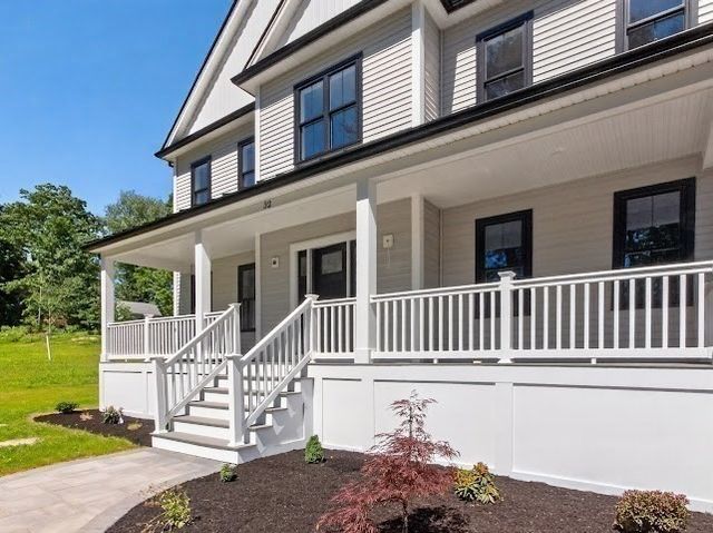 32 Mendon St, Upton, MA 01568