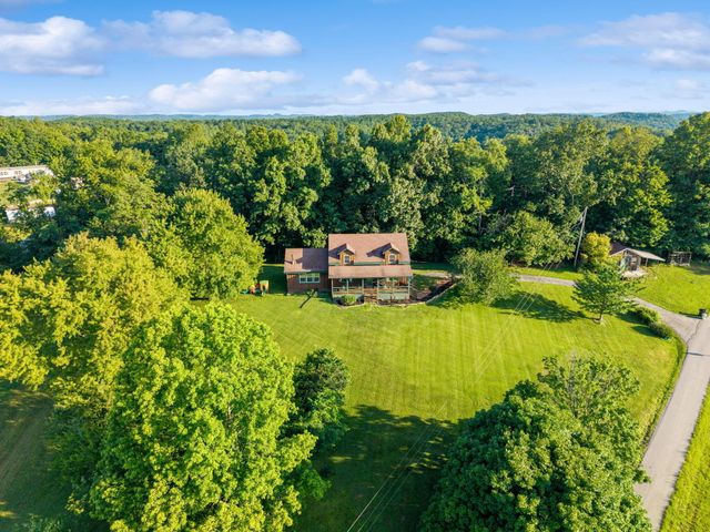 69 Hill Crest Lane, Wellington, KY 40387