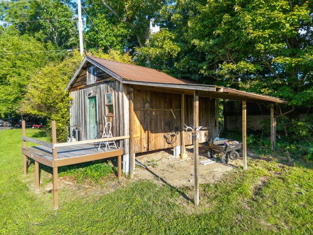 69 Hill Crest Lane, Wellington, KY 40387