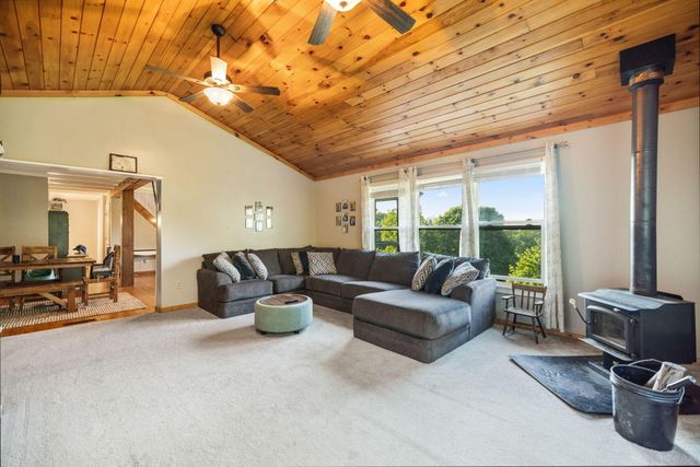 69 Hill Crest Lane, Wellington, KY 40387