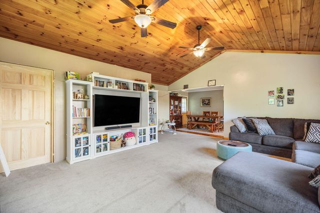 69 Hill Crest Lane, Wellington, KY 40387