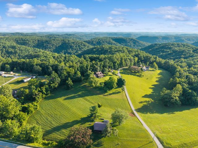 69 Hill Crest Lane, Wellington, KY 40387