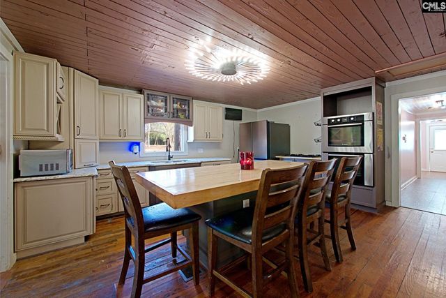 2311 Congaree Dr, Cayce, SC 29033