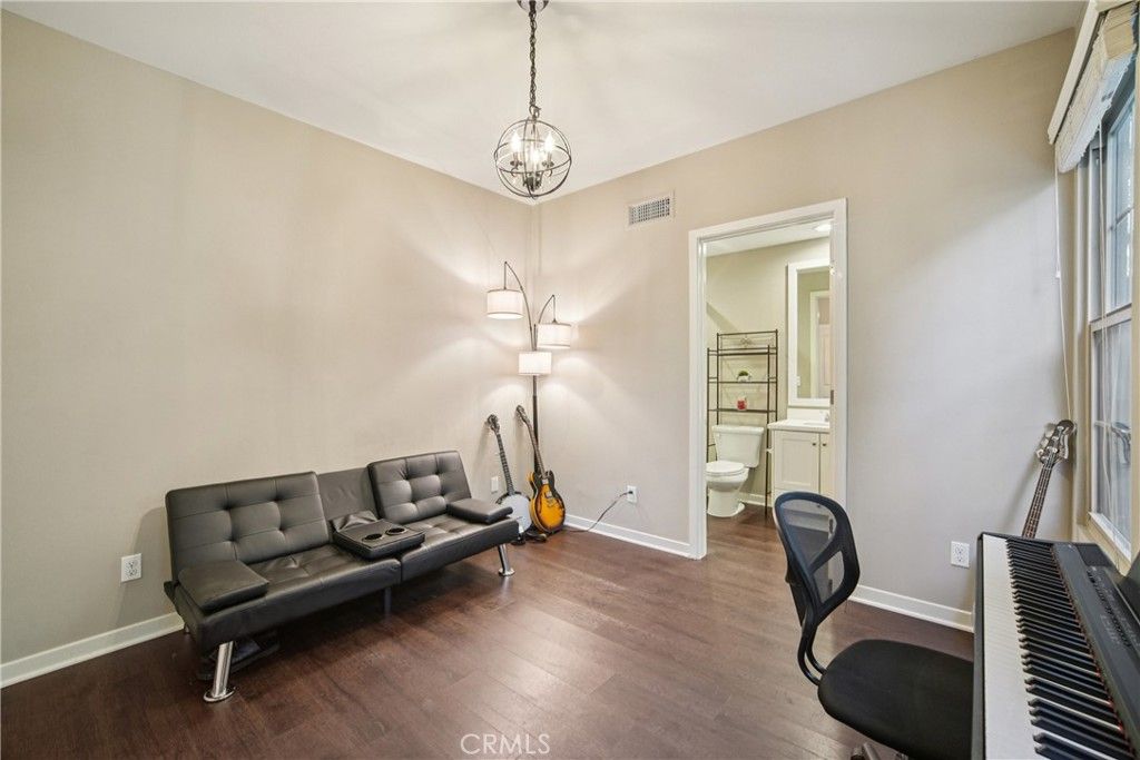 Image 23 of property listing at 107 Kestrel, Irvine, CA 92618