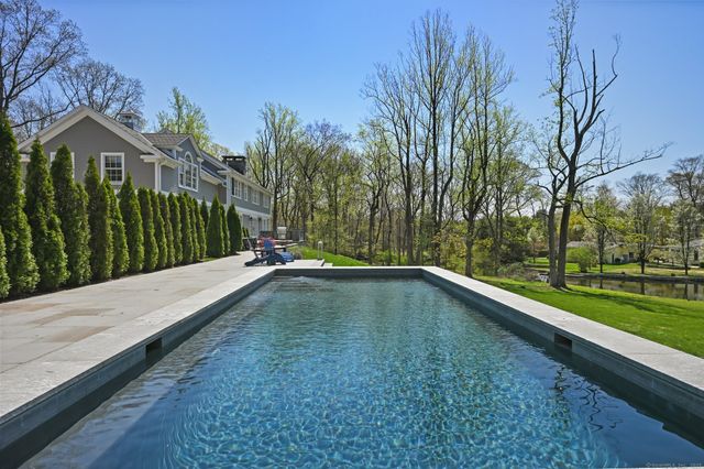 33 Cliffdale Road, Greenwich, CT 06831