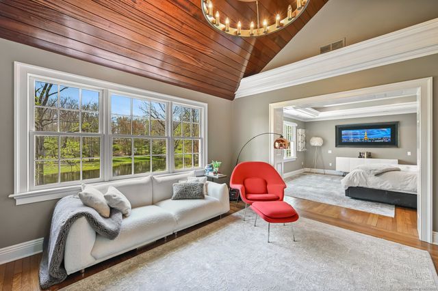 33 Cliffdale Road, Greenwich, CT 06831