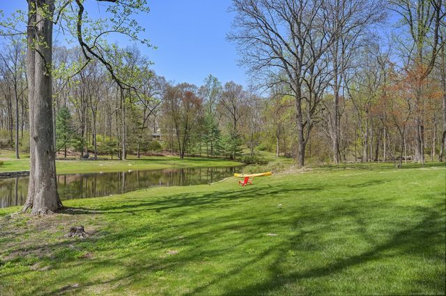 33 Cliffdale Road, Greenwich, CT 06831