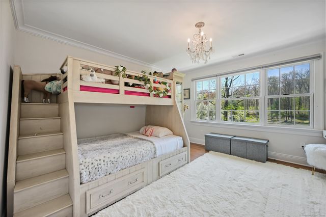 33 Cliffdale Road, Greenwich, CT 06831
