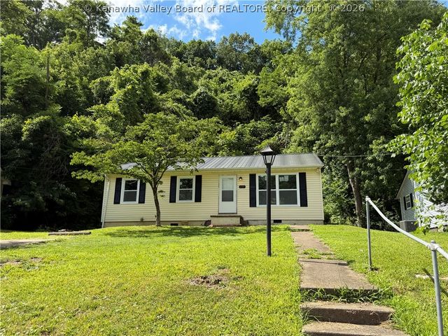 807 Dutch Hollow Road, Dunbar, WV 25064