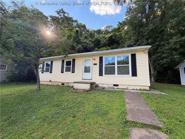 807 Dutch Hollow Road, Dunbar, WV 25064