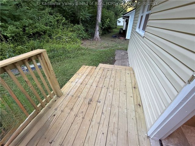807 Dutch Hollow Road, Dunbar, WV 25064