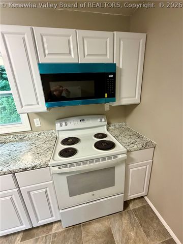807 Dutch Hollow Road, Dunbar, WV 25064