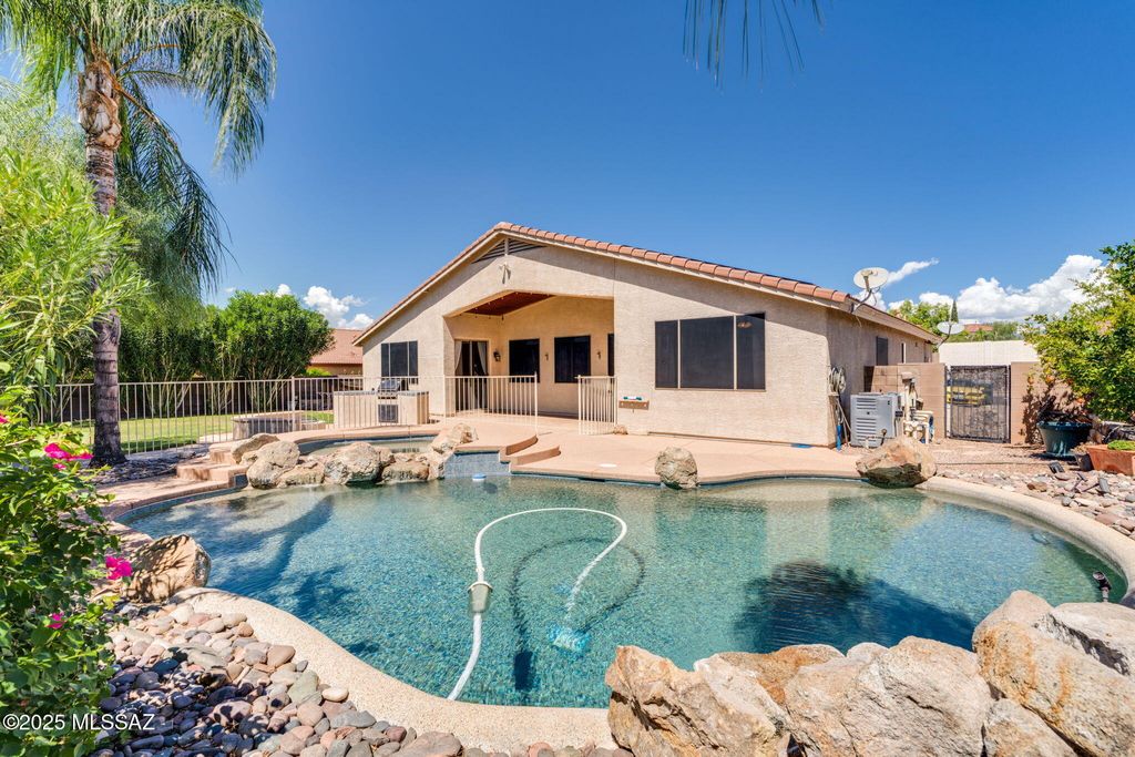 Image 1 of property listing at 8748 E La Palma Drive, Tucson, AZ 85747