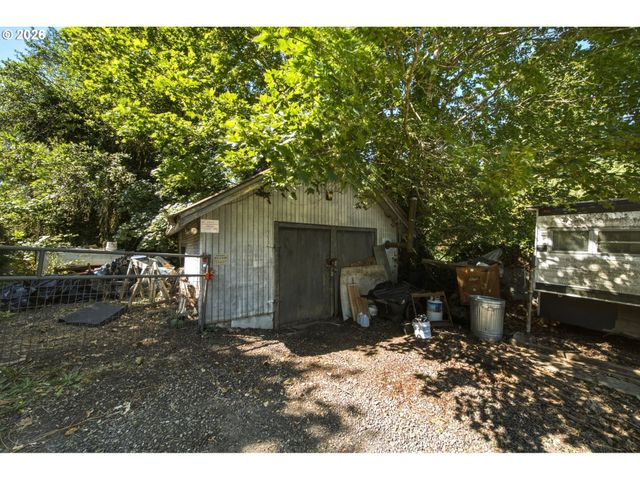 27508 Se CARL St, Gresham, OR 97080