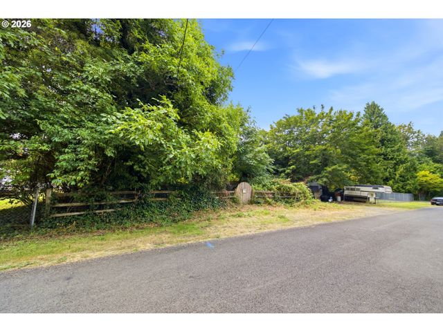 27508 Se CARL St, Gresham, OR 97080