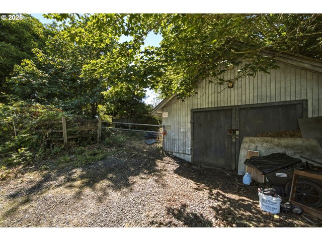 27508 Se CARL St, Gresham, OR 97080