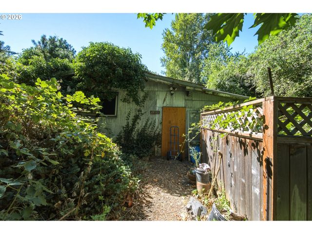 27508 Se CARL St, Gresham, OR 97080