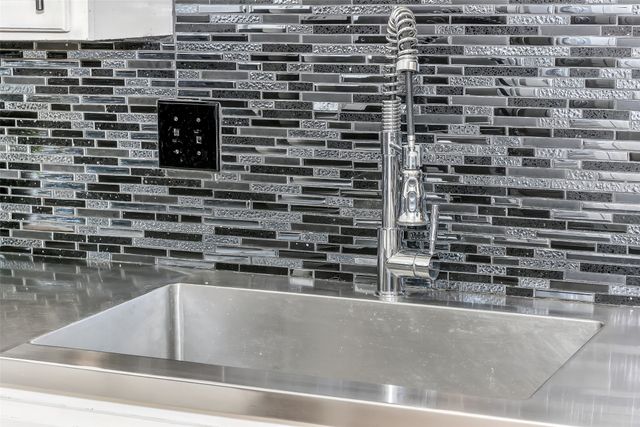 2304 Oakmont Drive, Bedford, TX 76022