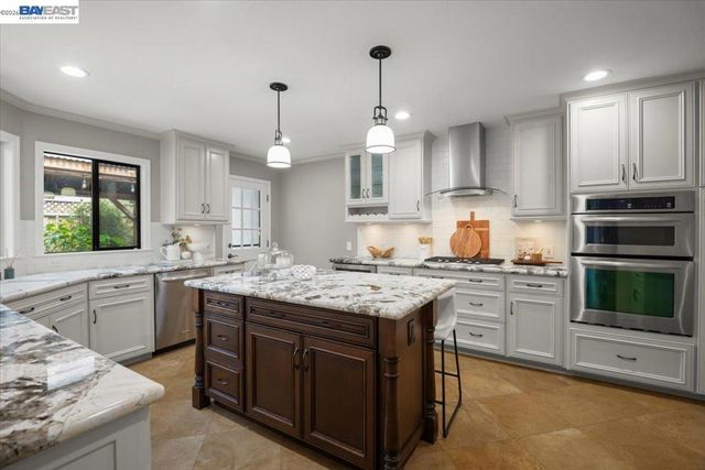 1784 Creek Rd, Livermore, CA 94550