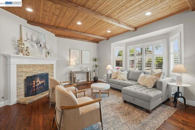 1784 Creek Rd, Livermore, CA 94550