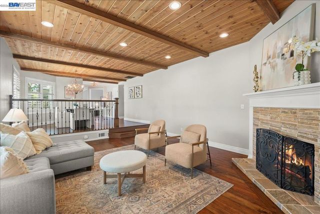 1784 Creek Rd, Livermore, CA 94550