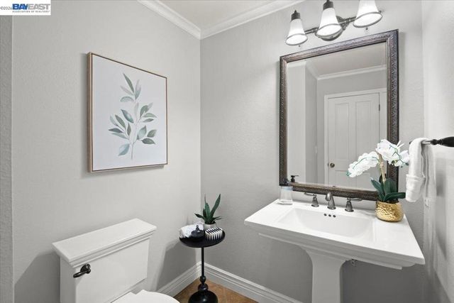 1784 Creek Rd, Livermore, CA 94550