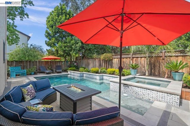 1784 Creek Rd, Livermore, CA 94550