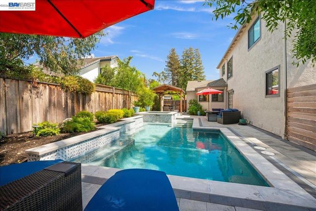 1784 Creek Rd, Livermore, CA 94550