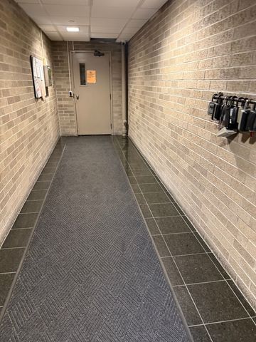 6176 Knoll Lane Court 202, Willowbrook, IL 60527