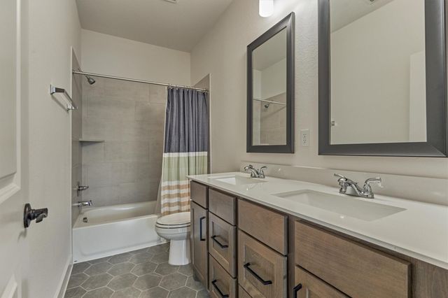 301 Water Tupelo Drive, Montgomery, TX 77316