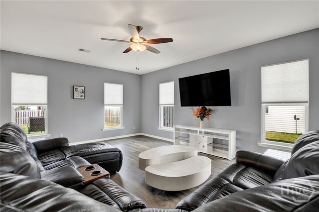 153 Greyfield Circle, Savannah, GA 31407