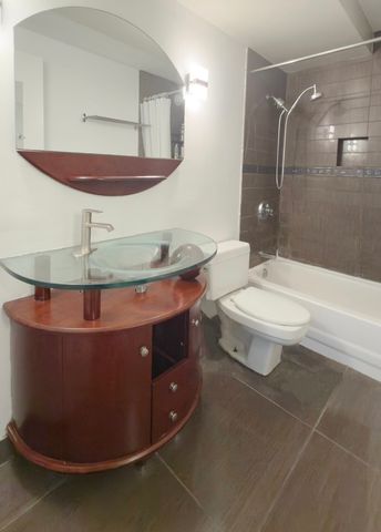 195 N Harbor Drive 3905, Chicago, IL 60601