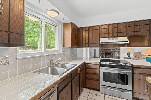 9424 W 75th Way, Arvada, CO 80005