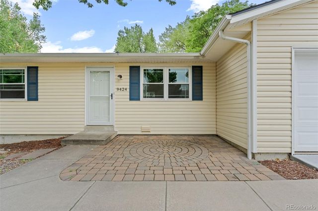 9424 W 75th Way, Arvada, CO 80005