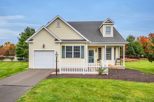 6 Strawberry Lane 6, East Hartford, CT 06118