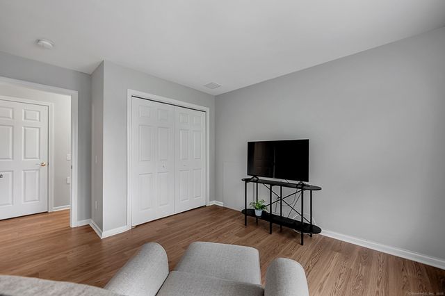 6 Strawberry Lane 6, East Hartford, CT 06118