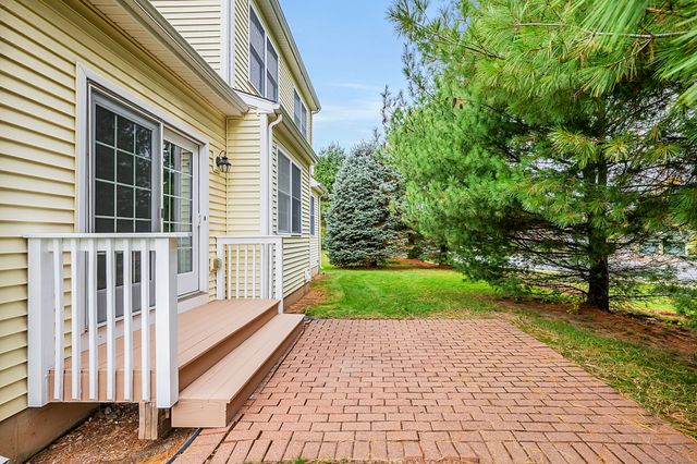 6 Strawberry Lane 6, East Hartford, CT 06118