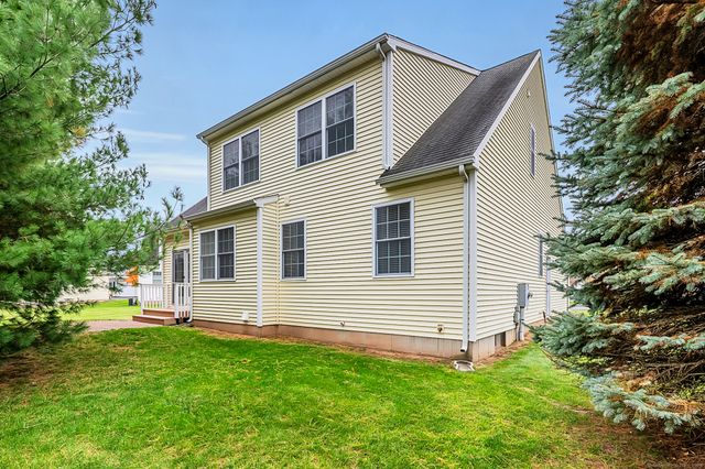 6 Strawberry Lane 6, East Hartford, CT 06118