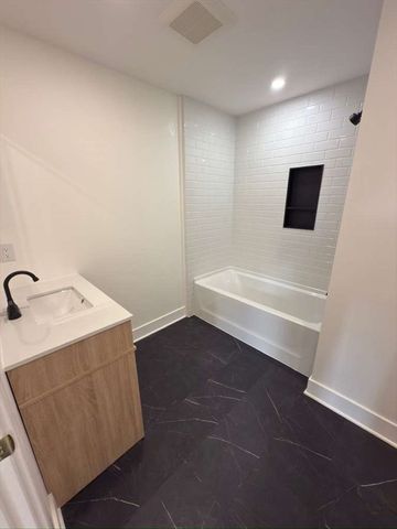 20 Broad St 5, Medway, MA 02053