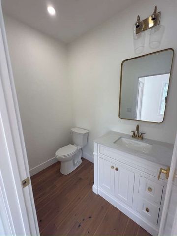 20 Broad St 5, Medway, MA 02053