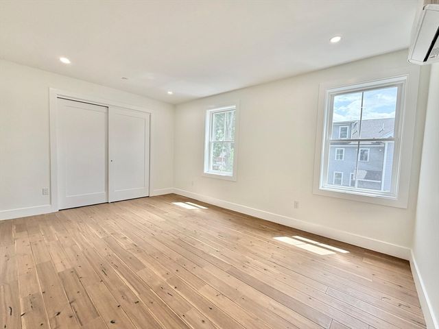 20 Broad St 5, Medway, MA 02053