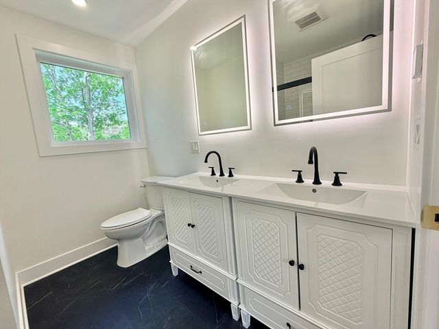 20 Broad St 5, Medway, MA 02053
