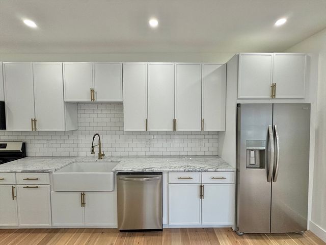 20 Broad St 5, Medway, MA 02053