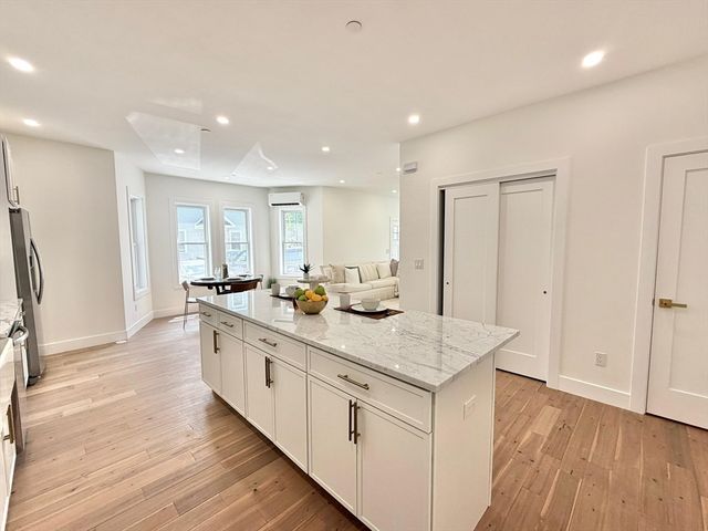 20 Broad St 5, Medway, MA 02053