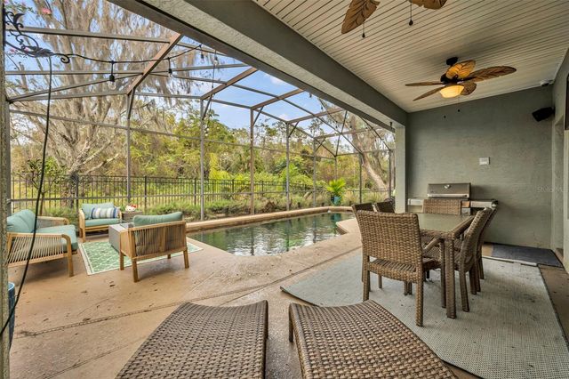 607 E OAKLAND AVENUE, Winter Garden, FL 34787