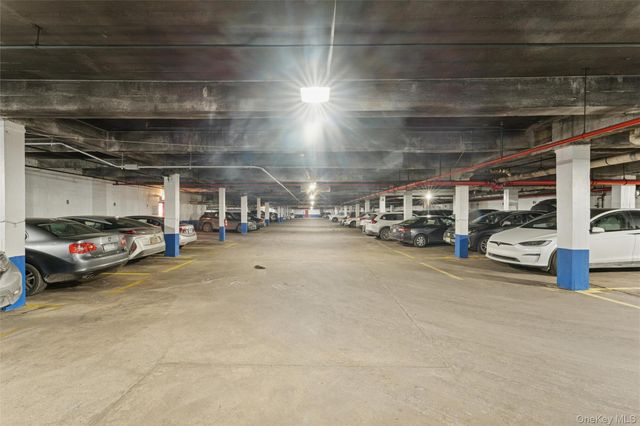 33-35 81 Street 4A, Jackson Heights, NY 11372