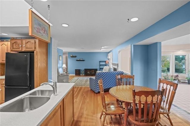 68 Riverscape Lane, Tiverton, RI 02878